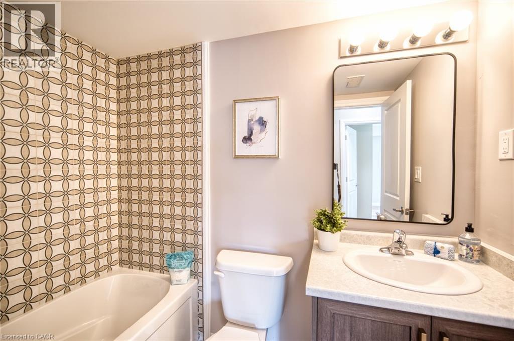 160 ROCHEFORT Street Unit# A15 thumbnail 22