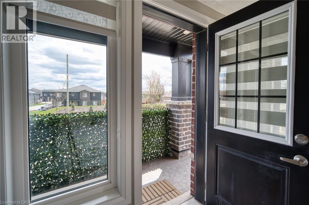 160 ROCHEFORT Street Unit# A15 thumbnail 30