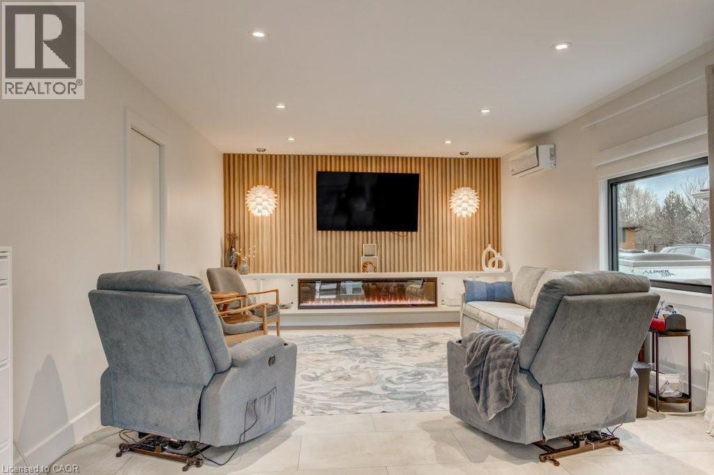 112 MITCHELL Street thumbnail 17