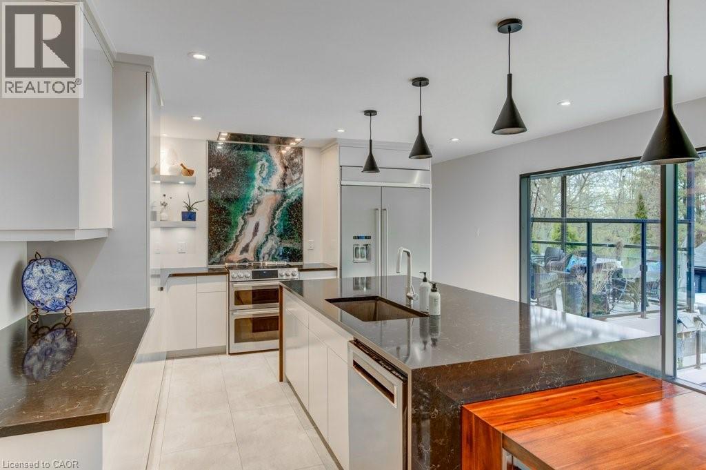 112 MITCHELL Street thumbnail 9