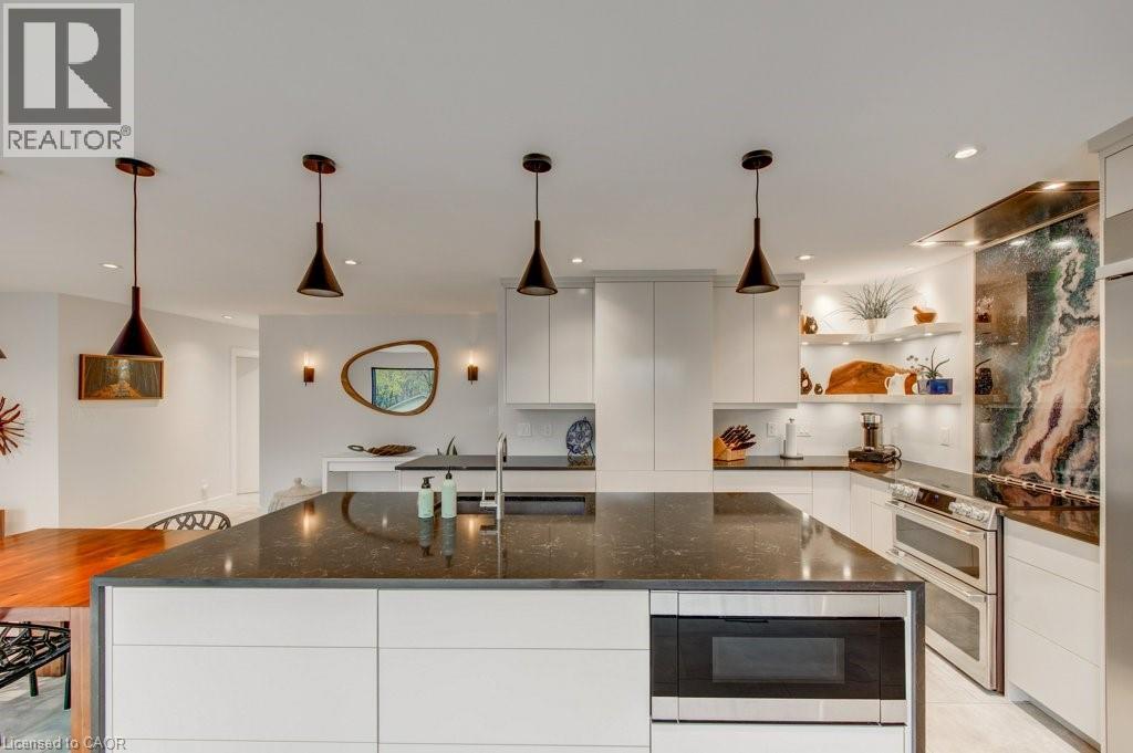 112 MITCHELL Street thumbnail 10