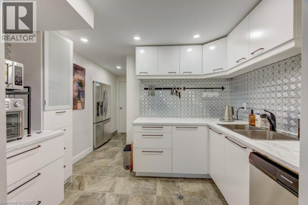 112 MITCHELL Street thumbnail 29