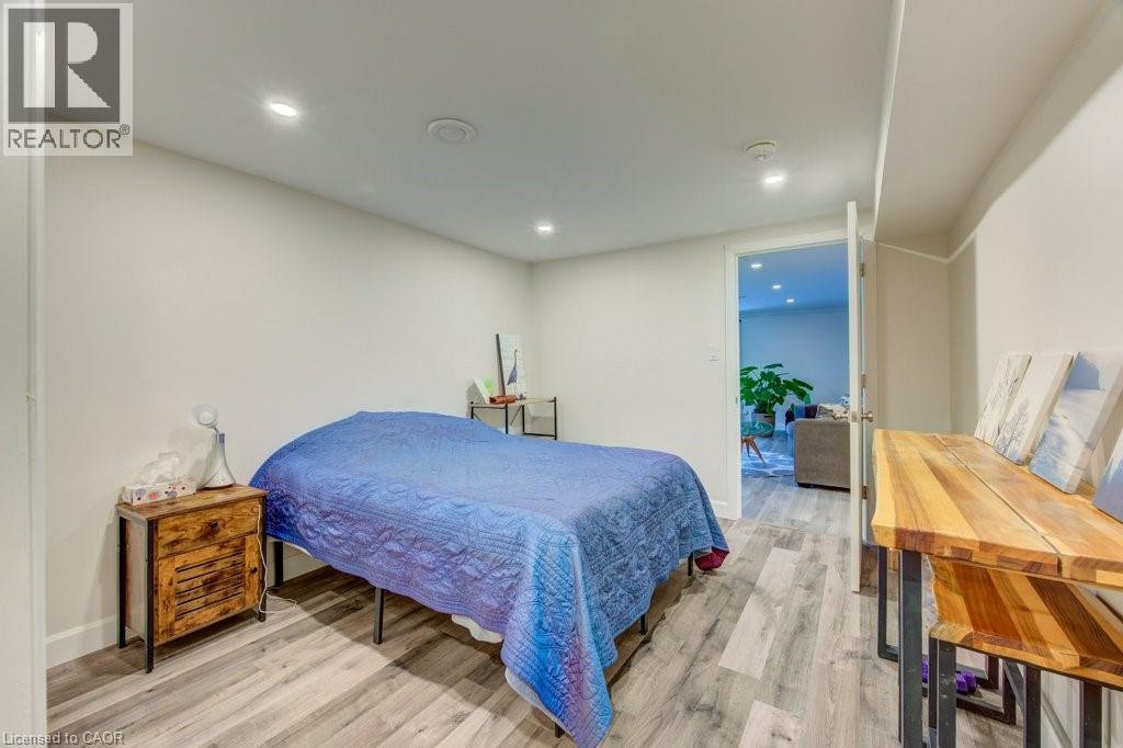 112 MITCHELL Street thumbnail 31