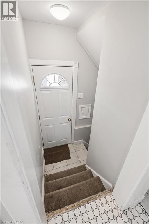 367 VICTORIA Street S thumbnail 15