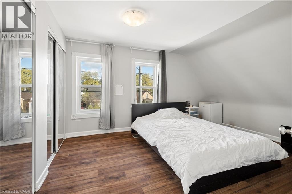 367 VICTORIA Street S thumbnail 16