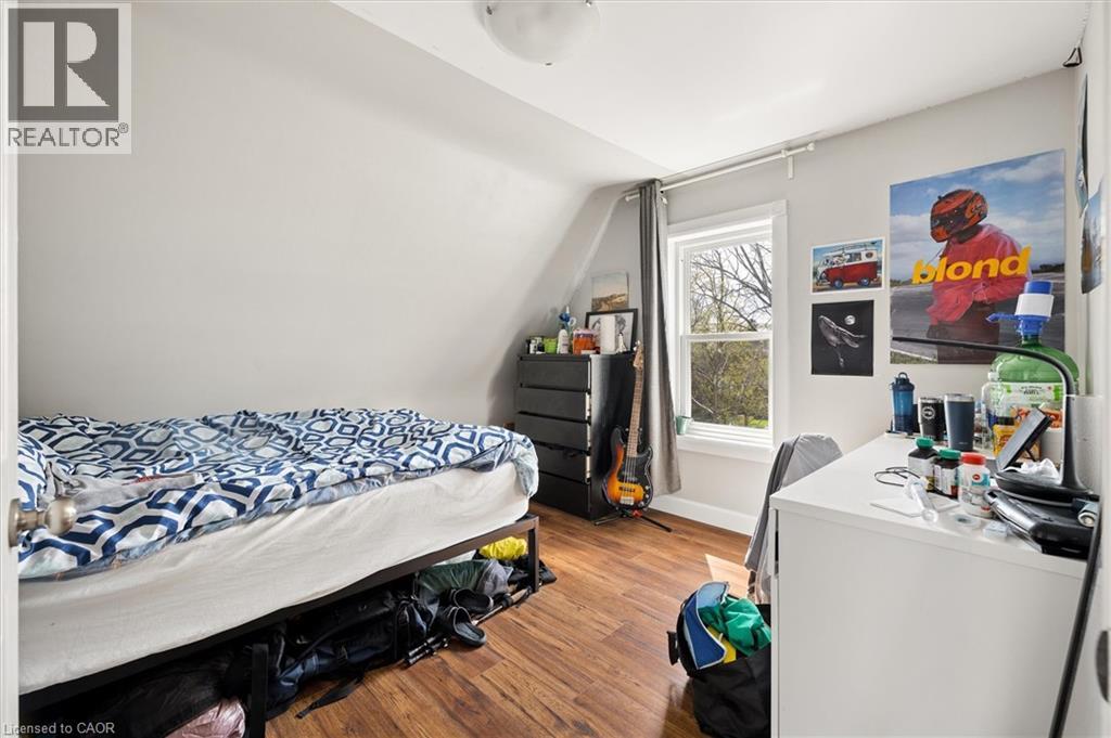 367 VICTORIA Street S thumbnail 18