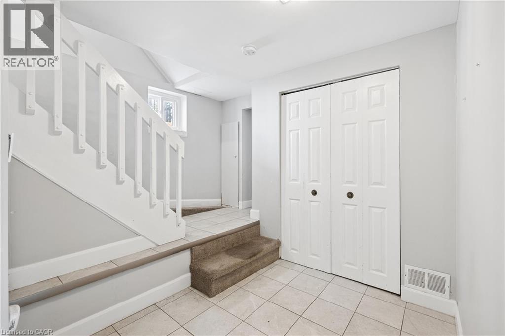 367 VICTORIA Street S thumbnail 21
