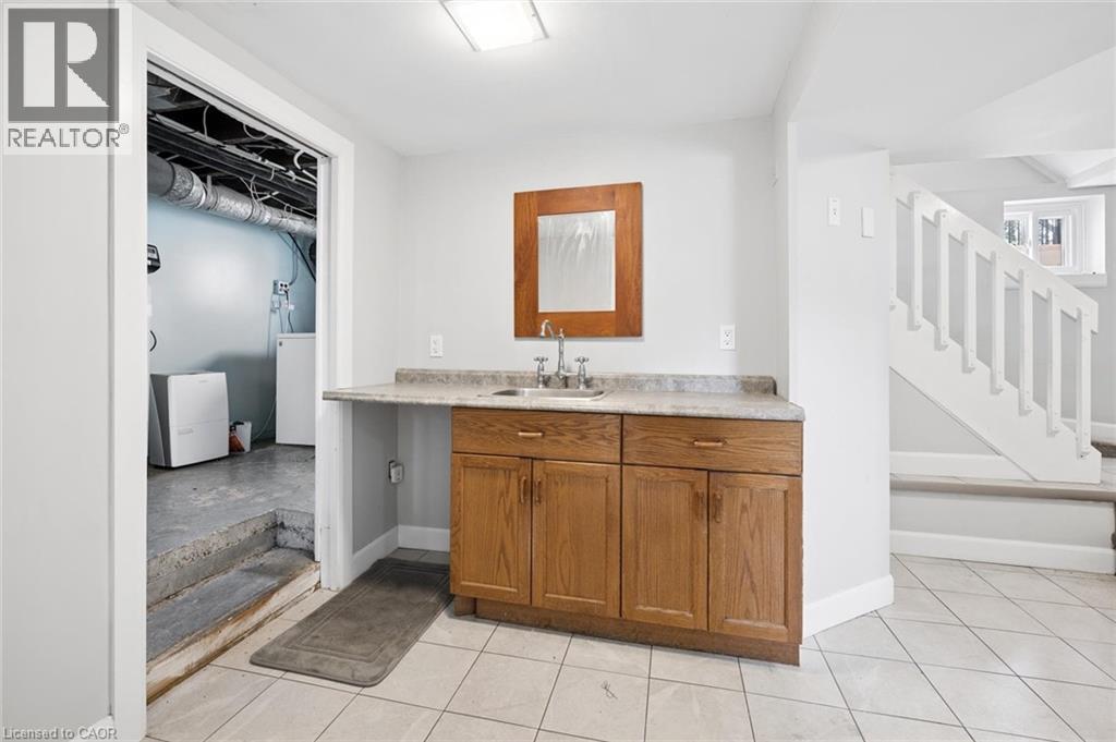 367 VICTORIA Street S thumbnail 22