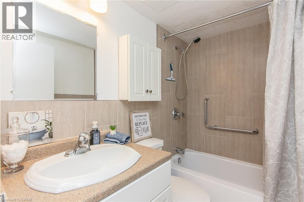 24 MIDLAND Drive Unit# 402 thumbnail 35