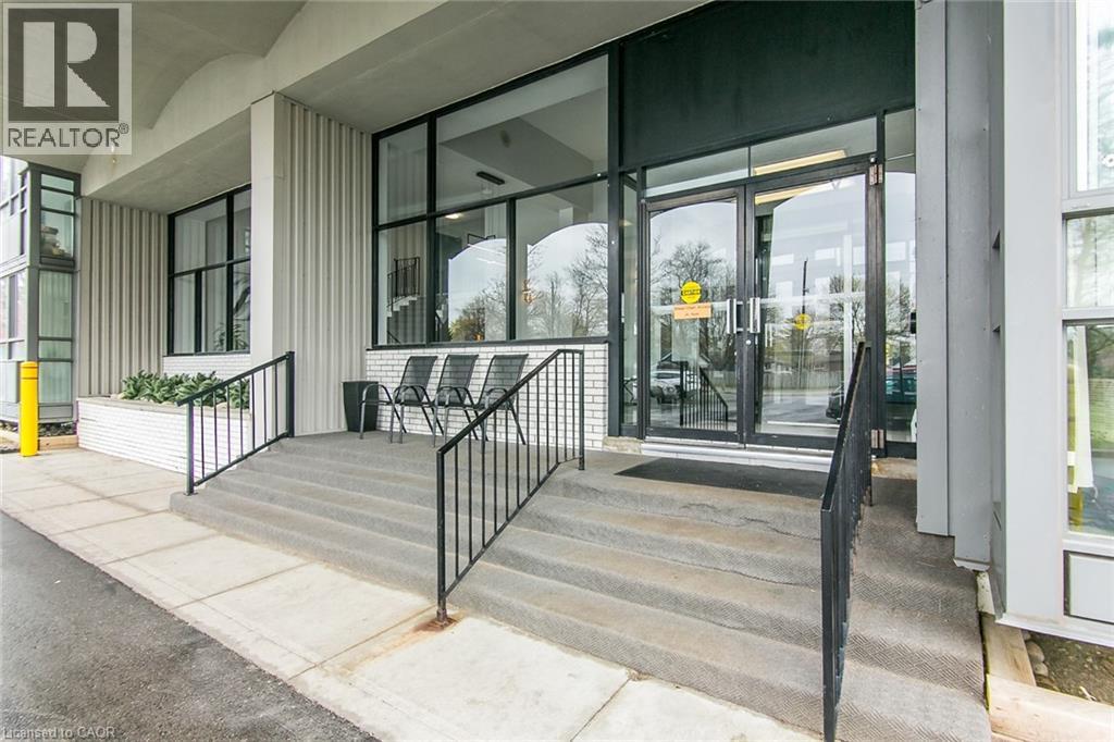 24 MIDLAND Drive Unit# 402 thumbnail 5
