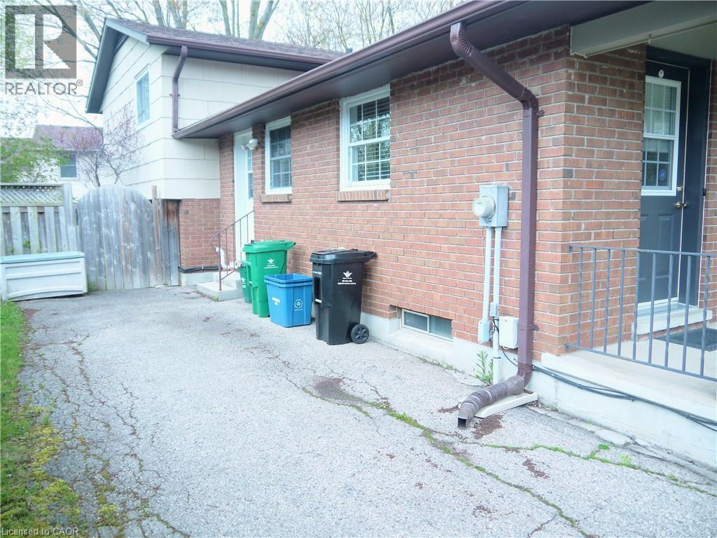33 MANOR Drive thumbnail 2