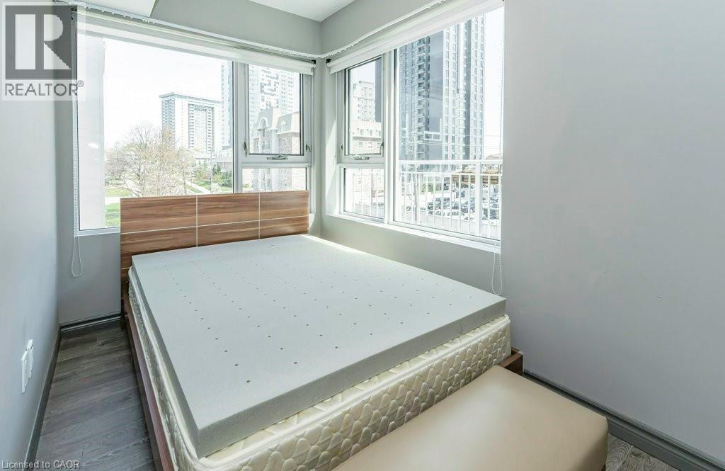 321 SPRUCE Street Unit# 312 thumbnail 14