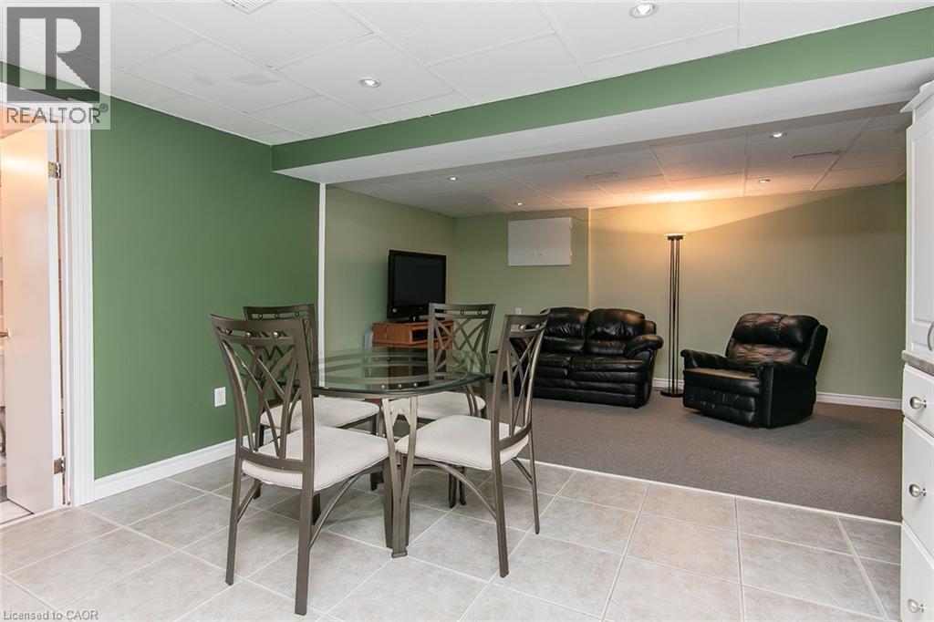 34 BLACKHORNE Crescent thumbnail 31