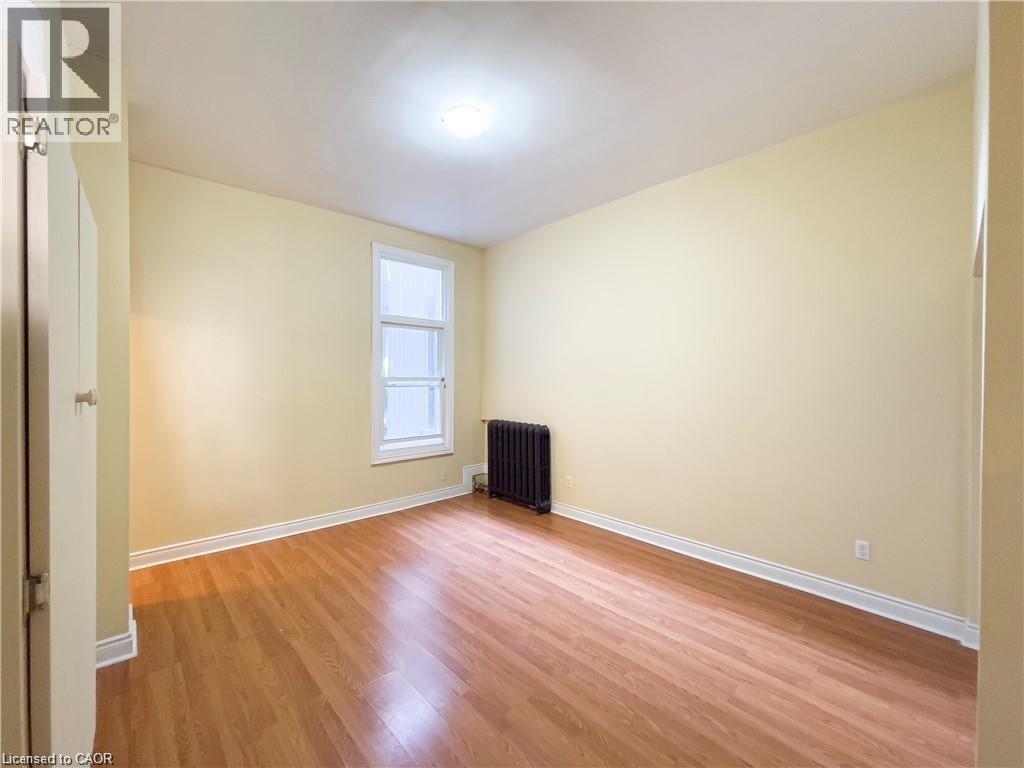 85 KING Street W thumbnail 12