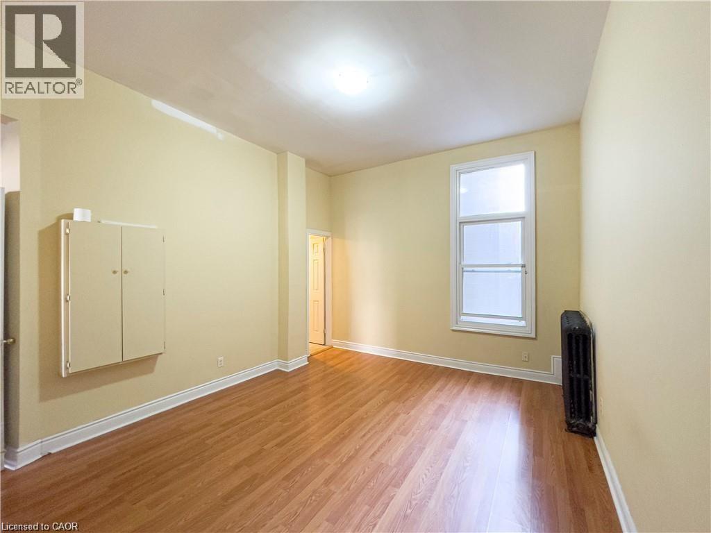 85 KING Street W thumbnail 13