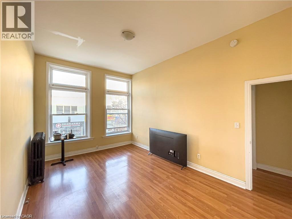 85 KING Street W thumbnail 17