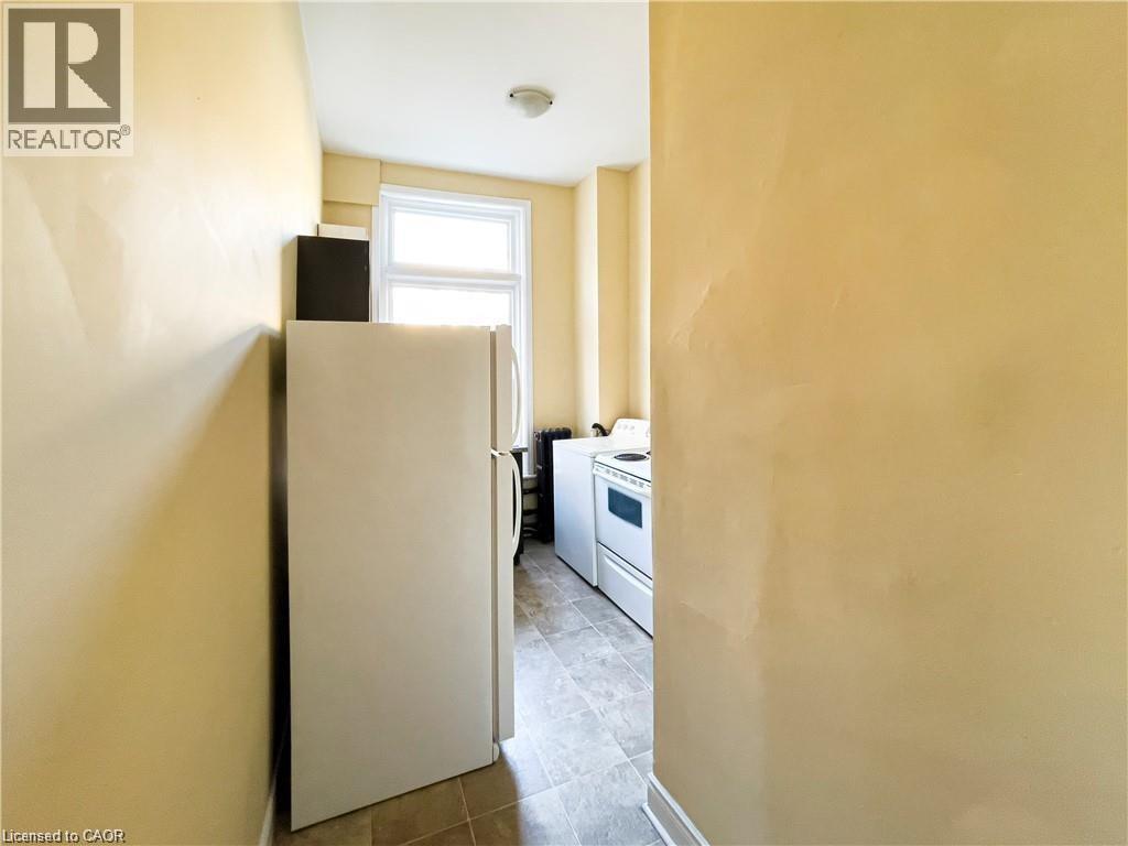 85 KING Street W thumbnail 18
