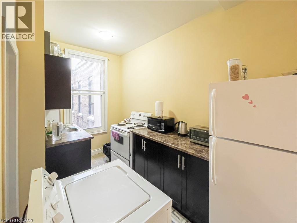 85 KING Street W thumbnail 23