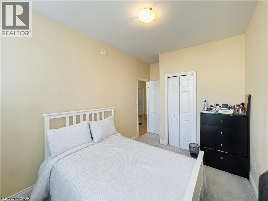 85 KING Street W thumbnail 27