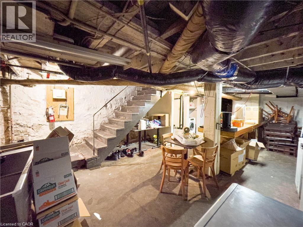 85 KING Street W thumbnail 32
