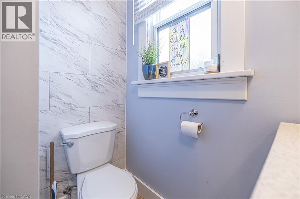 318 FREDERICK Street thumbnail 18