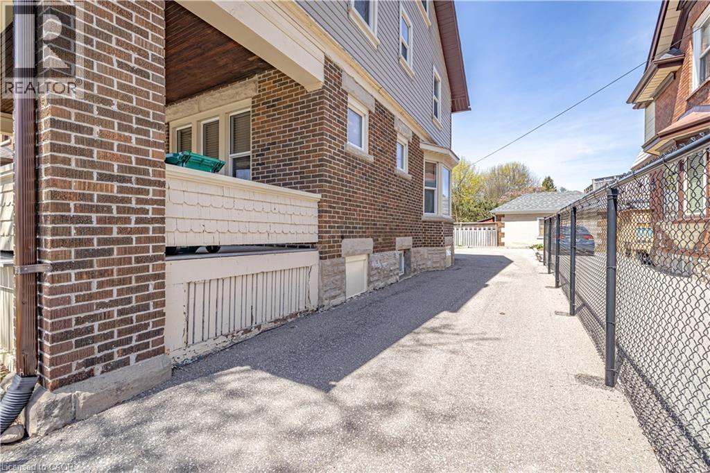 318 FREDERICK Street thumbnail 24