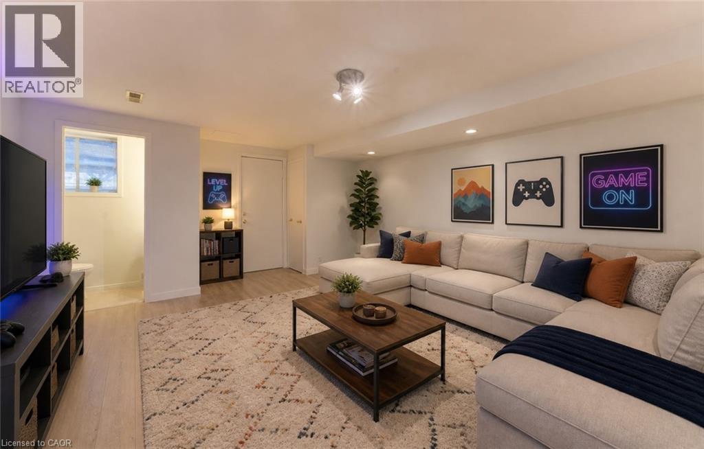 440 PIONEER Drive Unit# 3 thumbnail 17