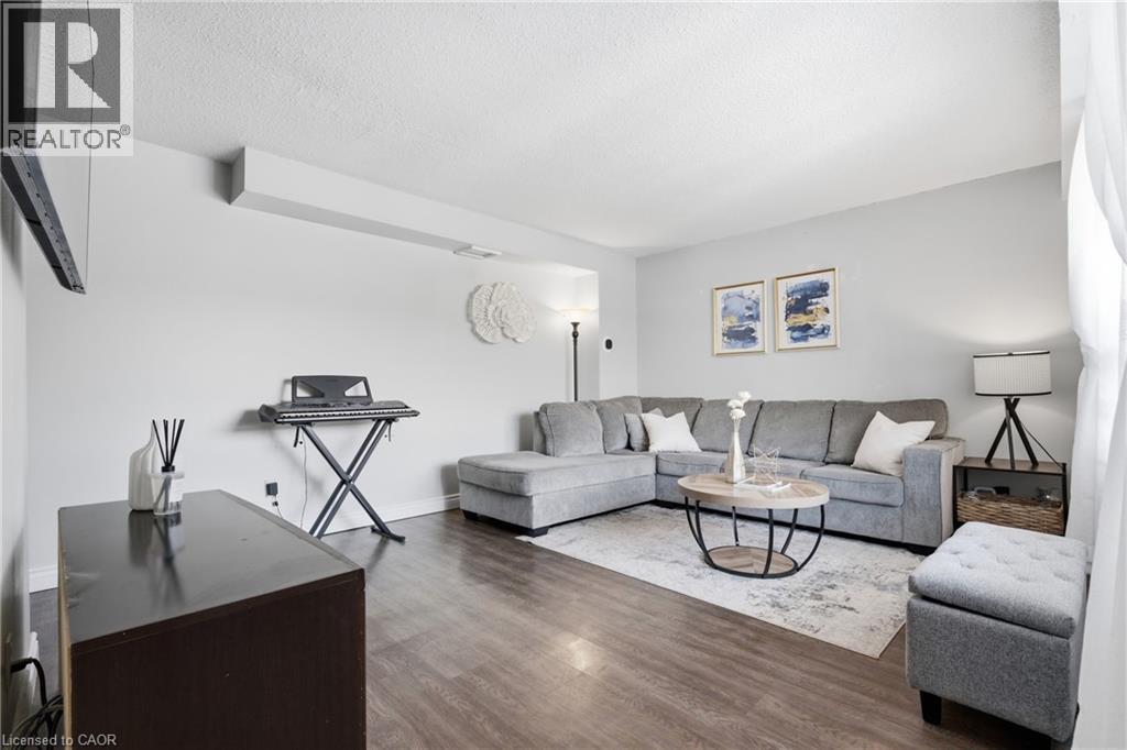 423 WESTWOOD Drive Unit# 44 thumbnail 6