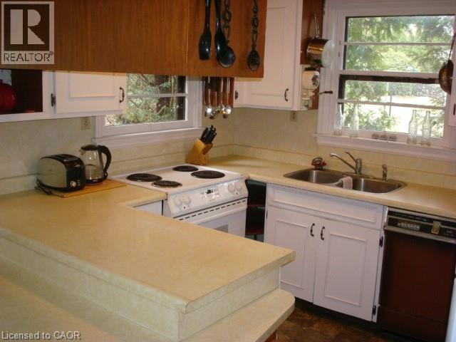 135 GLENFOREST Road thumbnail 17