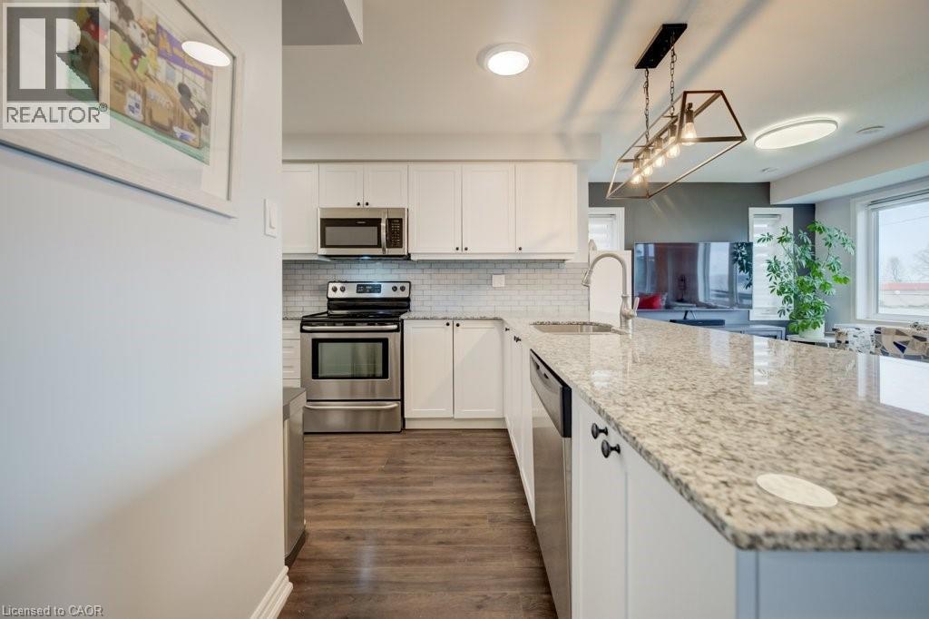 579 GOLDENROD Lane thumbnail 11