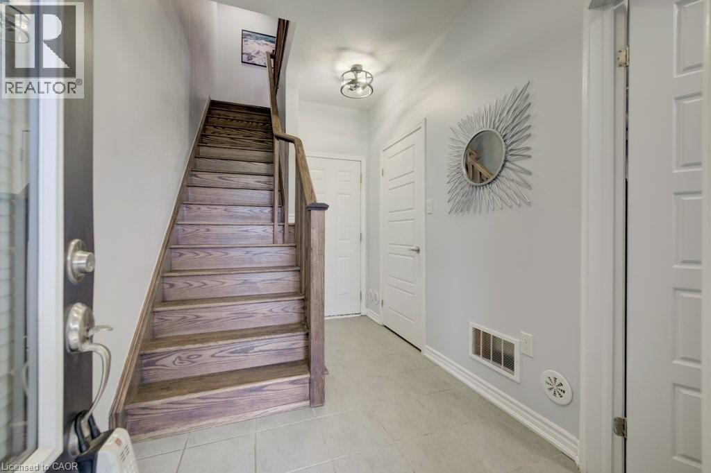 579 GOLDENROD Lane thumbnail 5