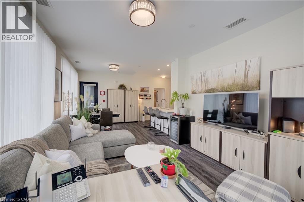 690 KING Street W Unit# 112 thumbnail 13