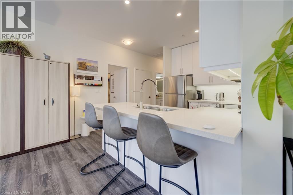 690 KING Street W Unit# 112 thumbnail 9