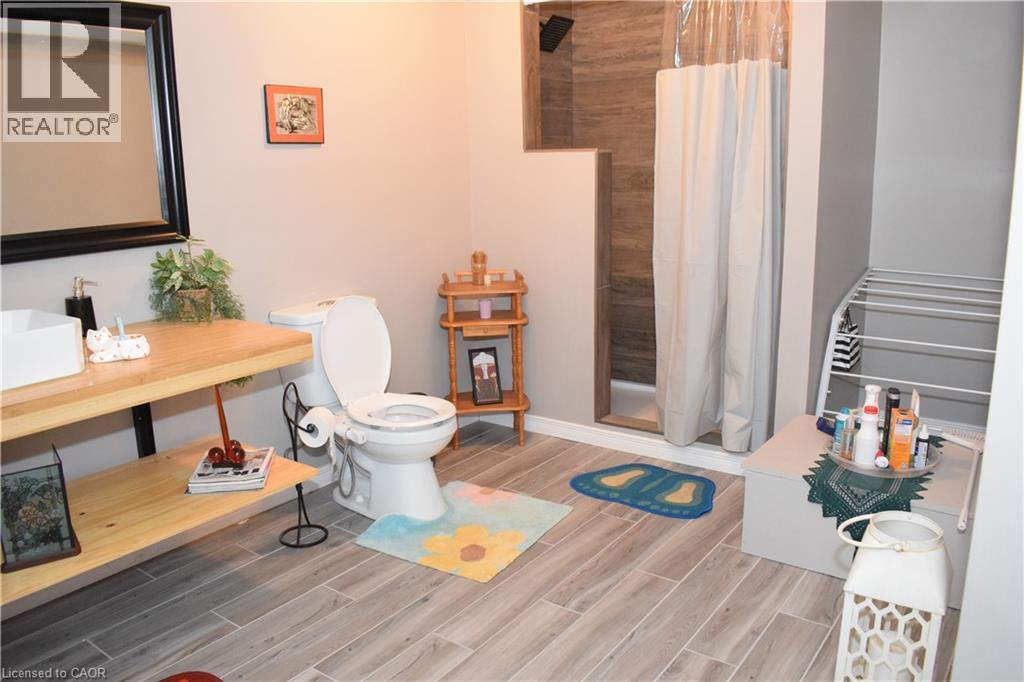 795 LAURELWOOD Drive Unit# A3 thumbnail 32
