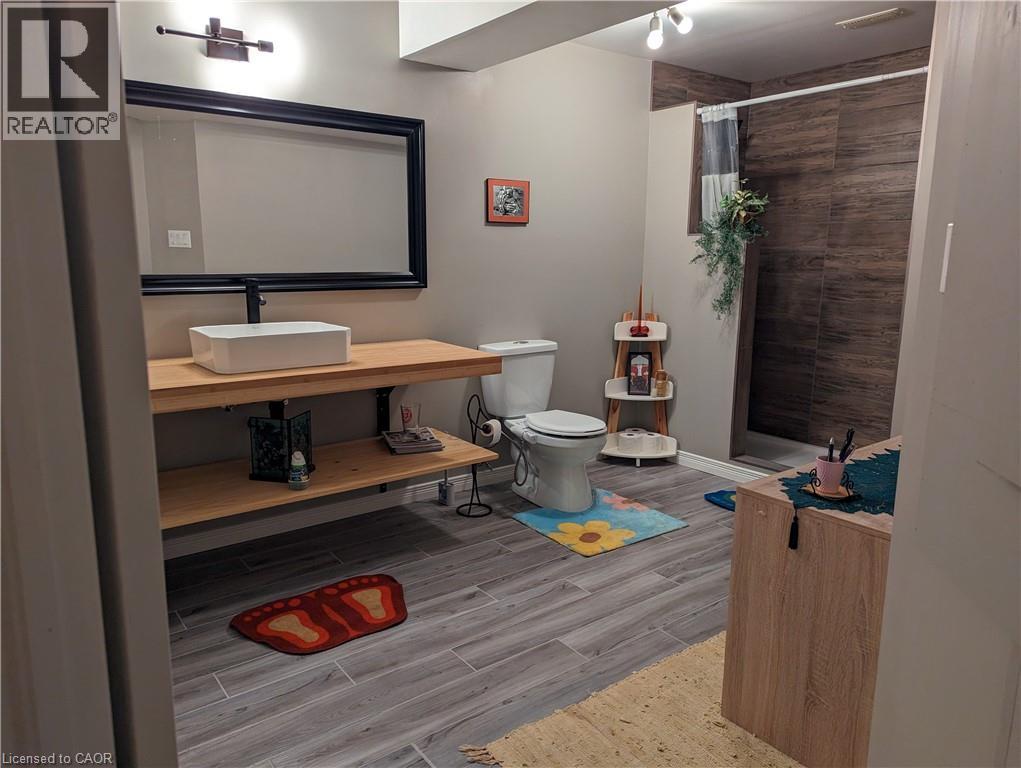795 LAURELWOOD Drive Unit# A3 thumbnail 33
