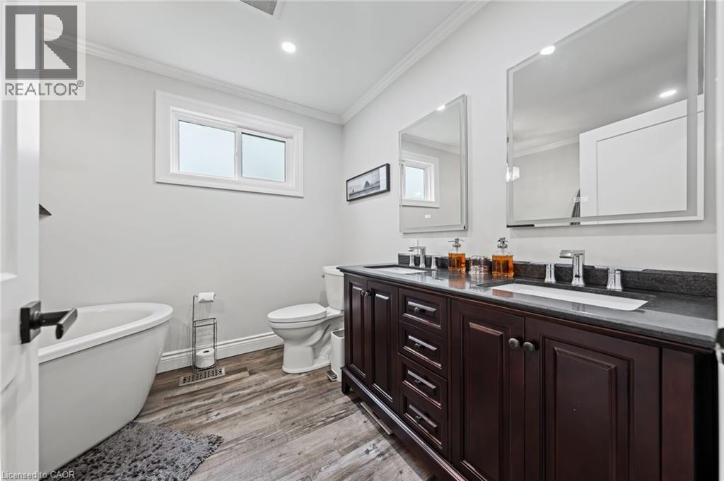 1 HUGHSON Street thumbnail 15