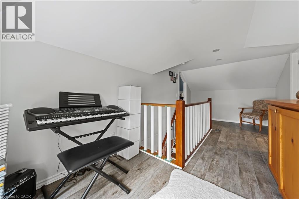 1 HUGHSON Street thumbnail 21