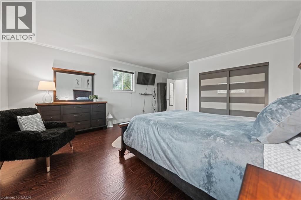 1 HUGHSON Street thumbnail 14
