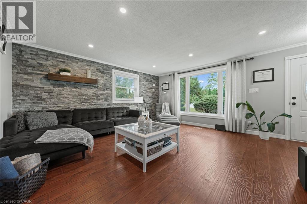 1 HUGHSON Street thumbnail 6