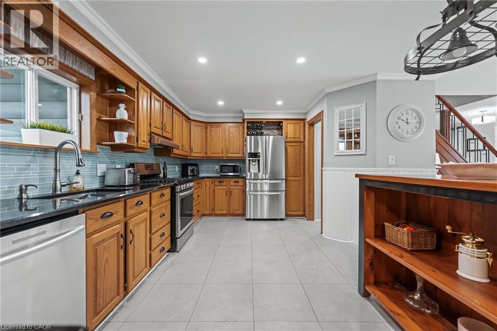 1 HUGHSON Street thumbnail 8