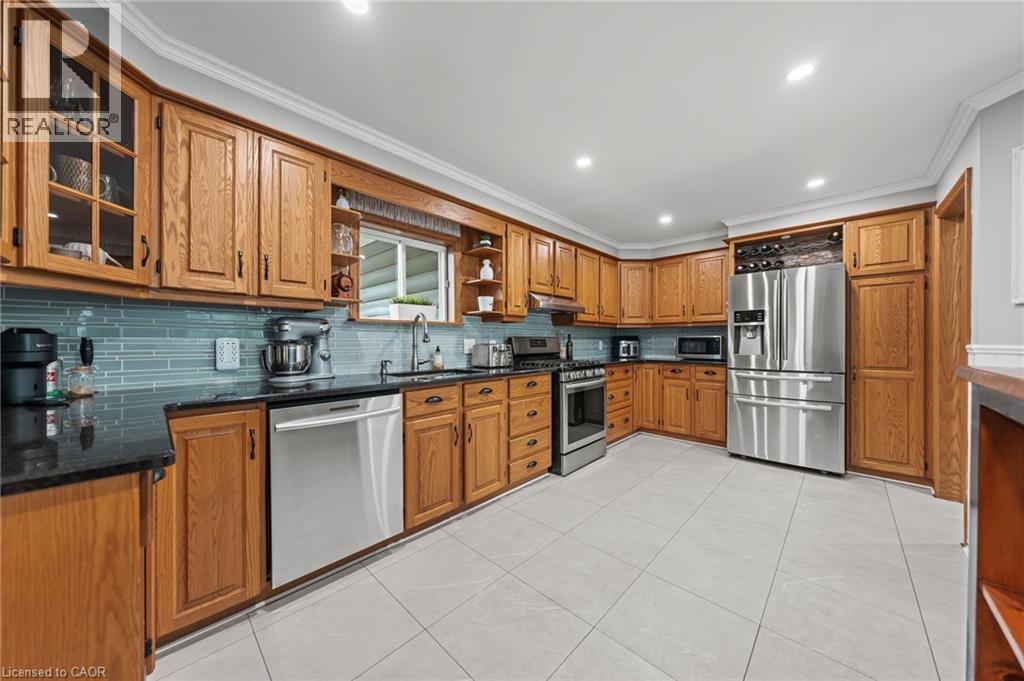 1 HUGHSON Street thumbnail 9