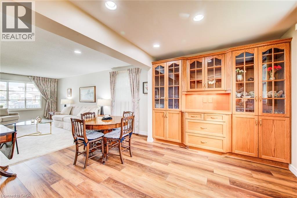 17 FOREST GLEN Court thumbnail 16