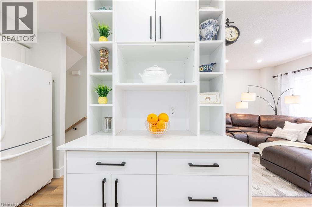 185 HIGHLAND Crescent Unit# 2 thumbnail 13