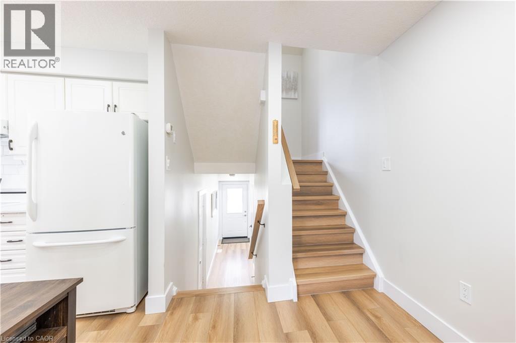 185 HIGHLAND Crescent Unit# 2 thumbnail 15