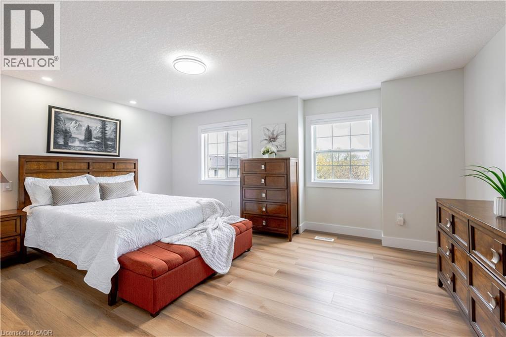 185 HIGHLAND Crescent Unit# 2 thumbnail 16