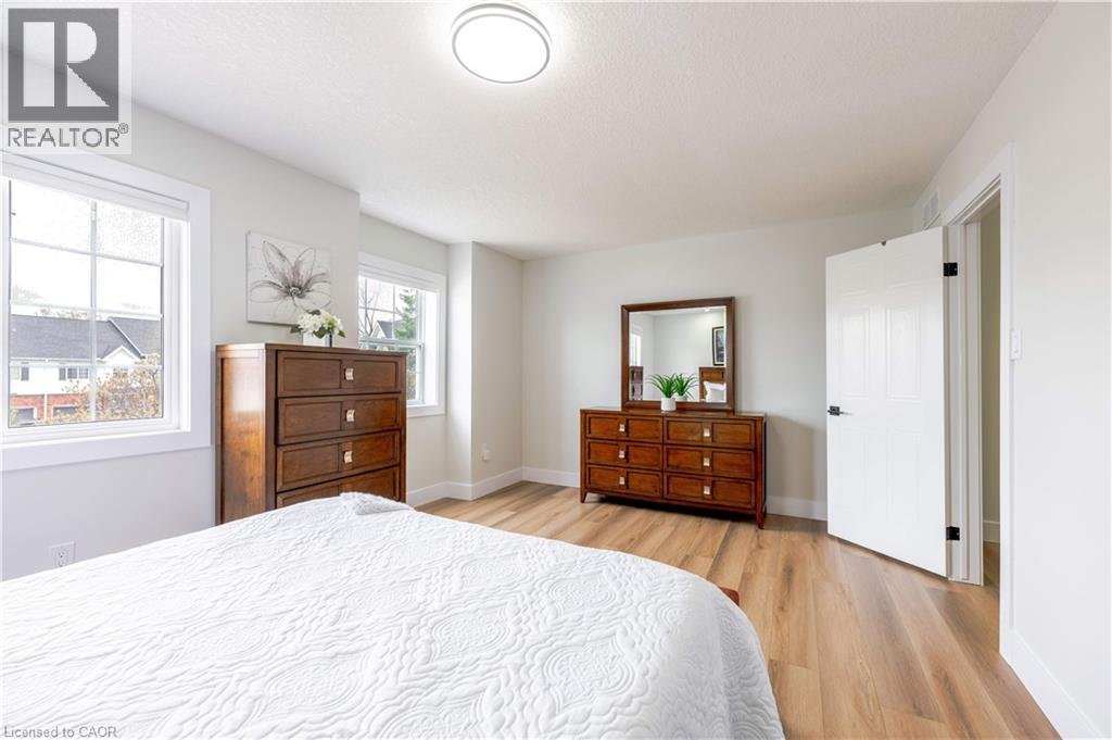 185 HIGHLAND Crescent Unit# 2 thumbnail 17