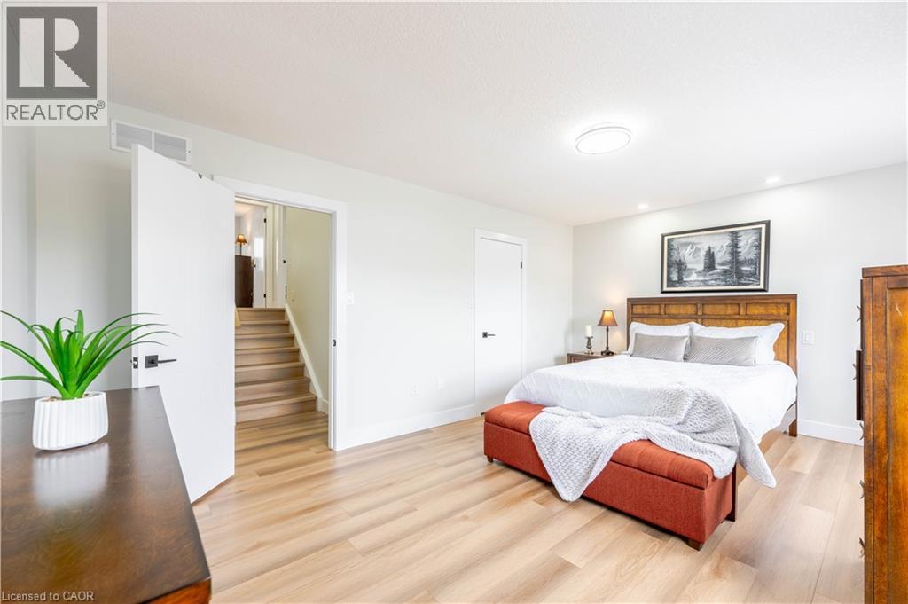 185 HIGHLAND Crescent Unit# 2 thumbnail 18
