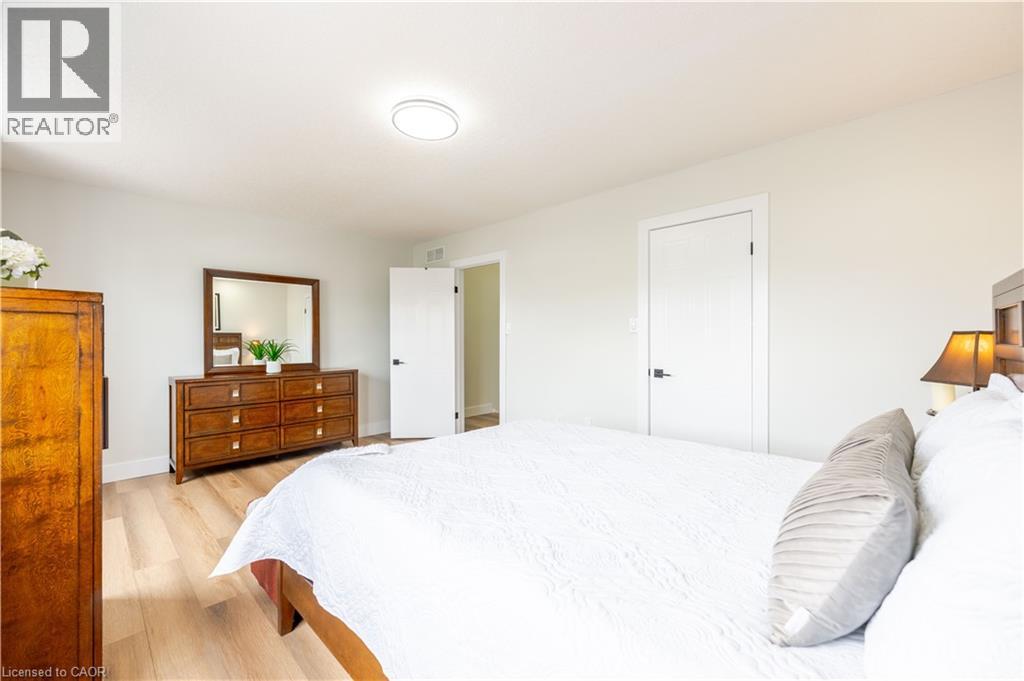 185 HIGHLAND Crescent Unit# 2 thumbnail 19