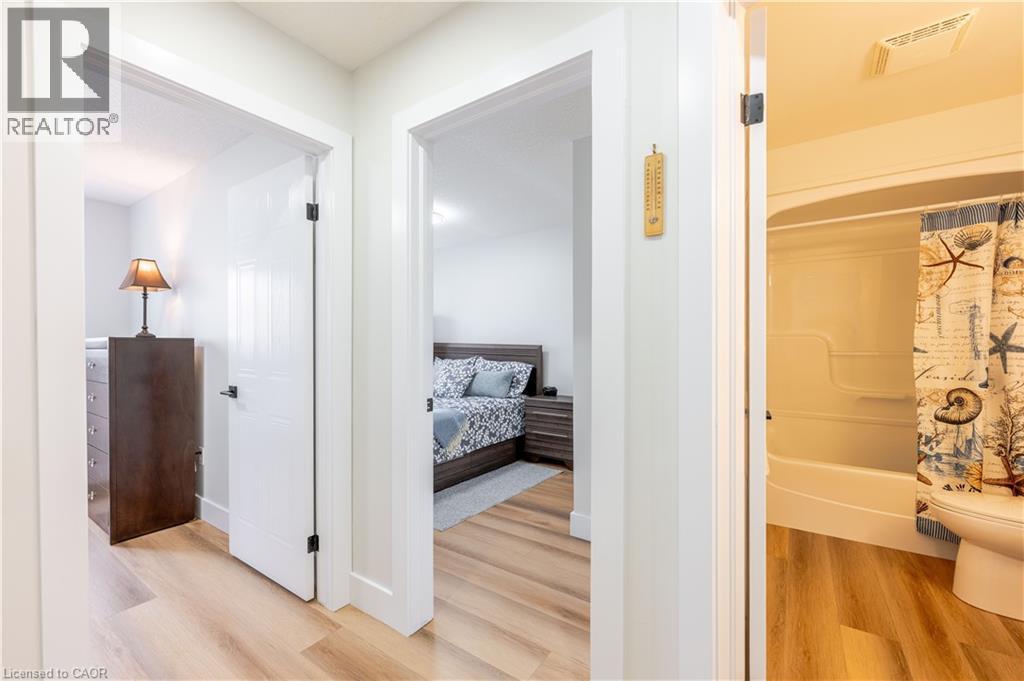 185 HIGHLAND Crescent Unit# 2 thumbnail 20