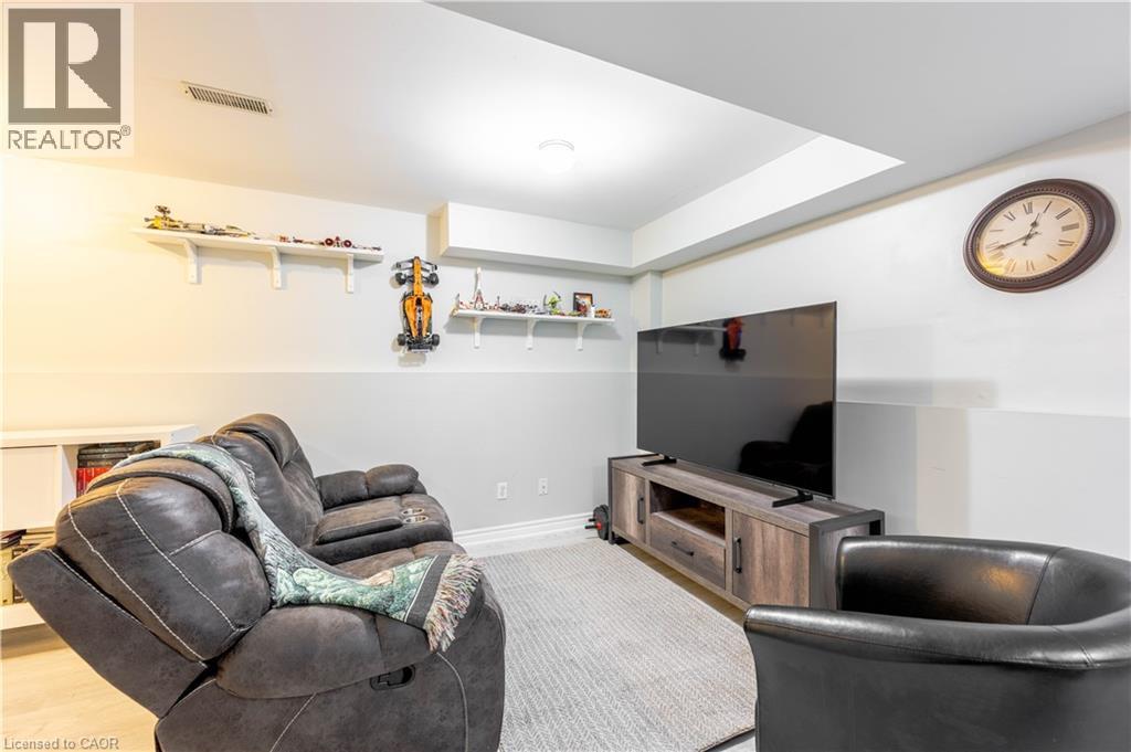 185 HIGHLAND Crescent Unit# 2 thumbnail 28